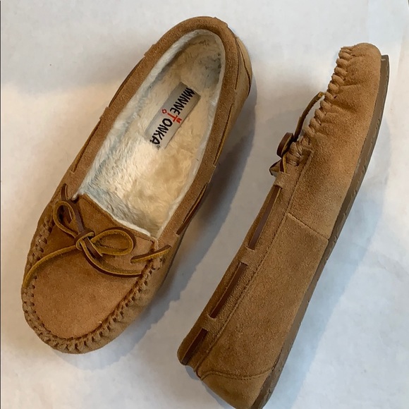 best minnetonka slippers